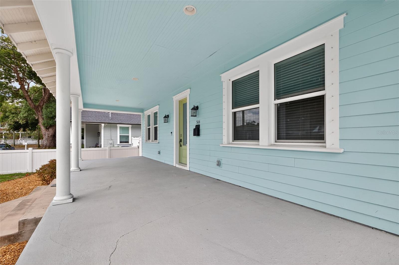 Image 3 of 31 For 506 Robles Street