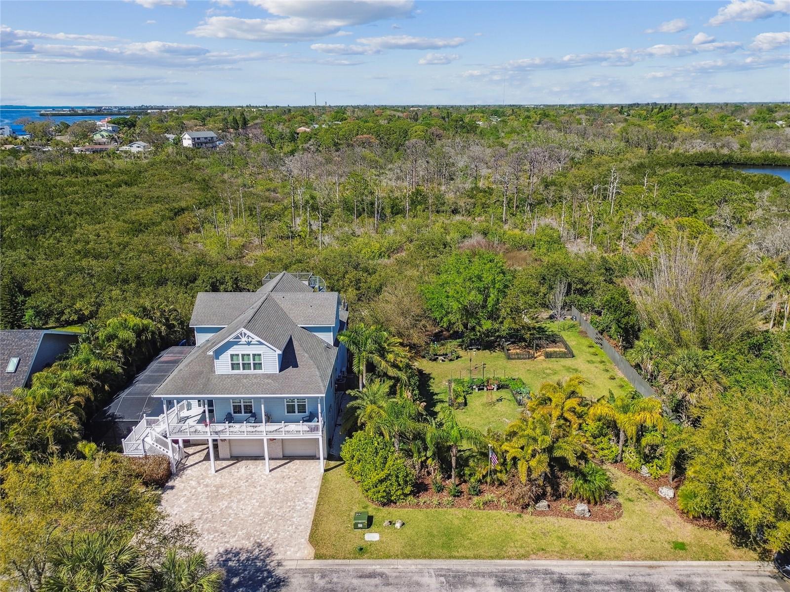 Image 10 of 19 For  Mariner Way 
