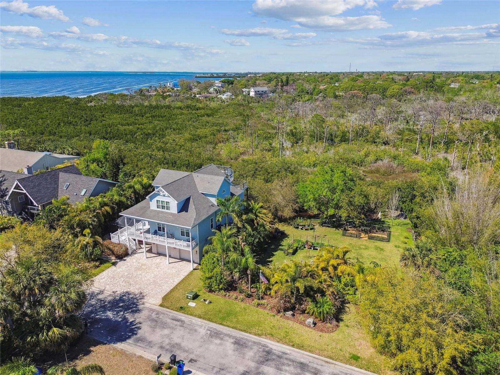 Image 11 of 19 For  Mariner Way 