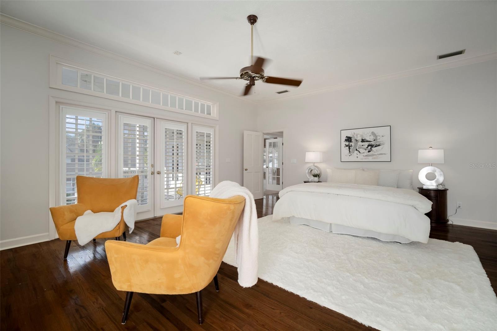 Listing photo id 39 for 4318 Azeele Street