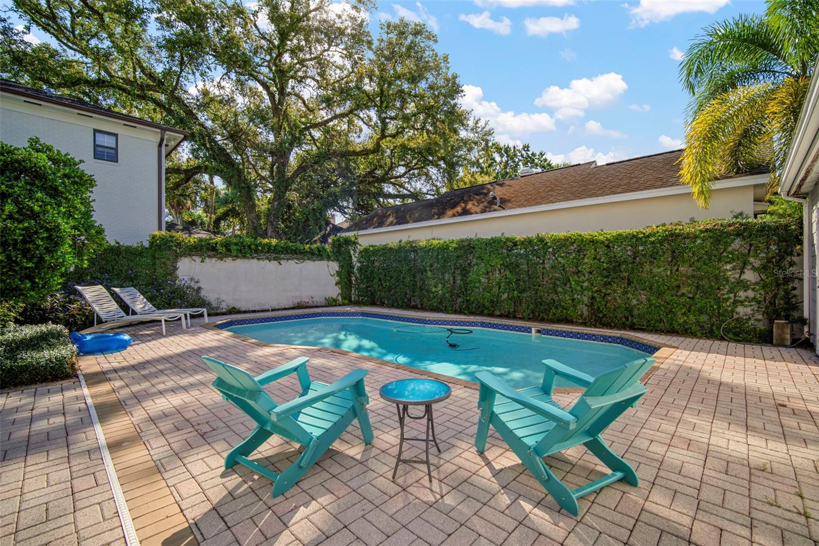 Listing photo id 52 for 4318 Azeele Street