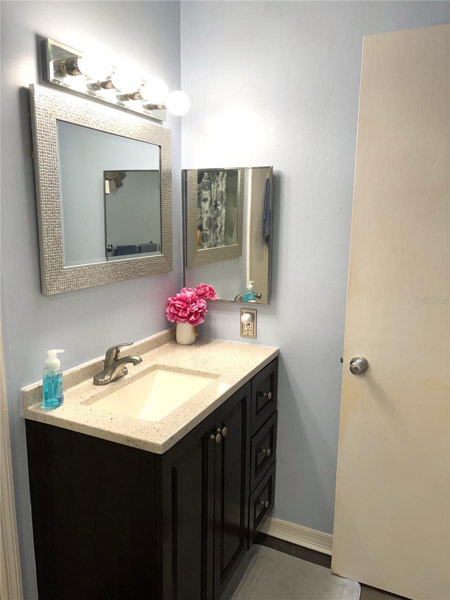 Image 24 of 37 For 1175 Mission Circle 1175