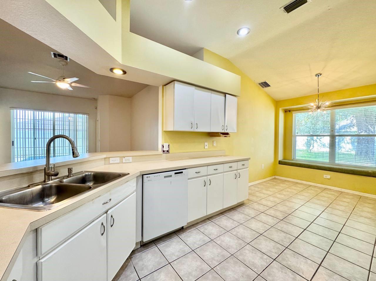 Image 10 of 44 For 22537 Roderick Drive