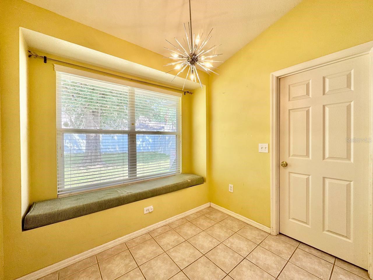 Image 14 of 44 For 22537 Roderick Drive