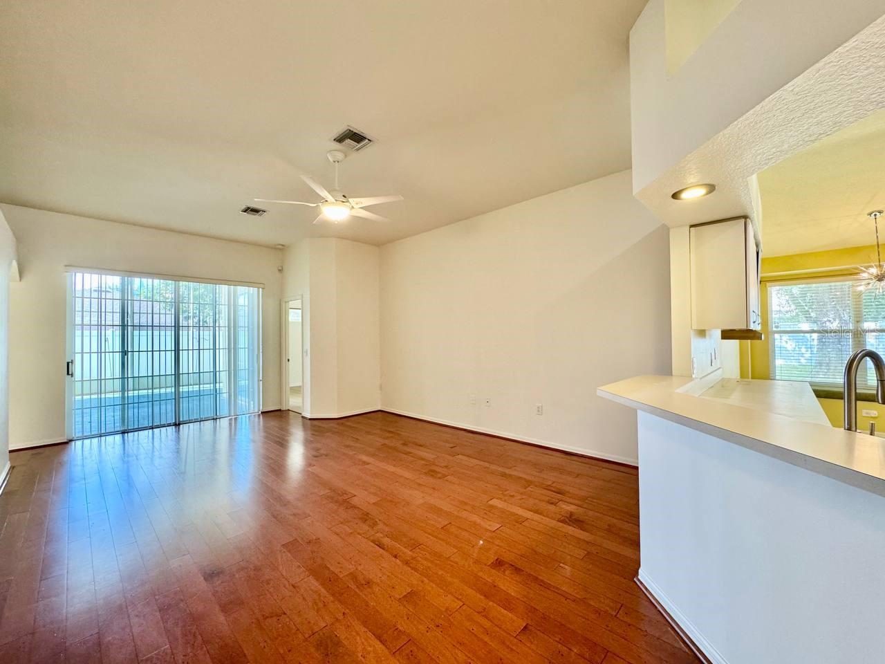 Image 17 of 44 For 22537 Roderick Drive