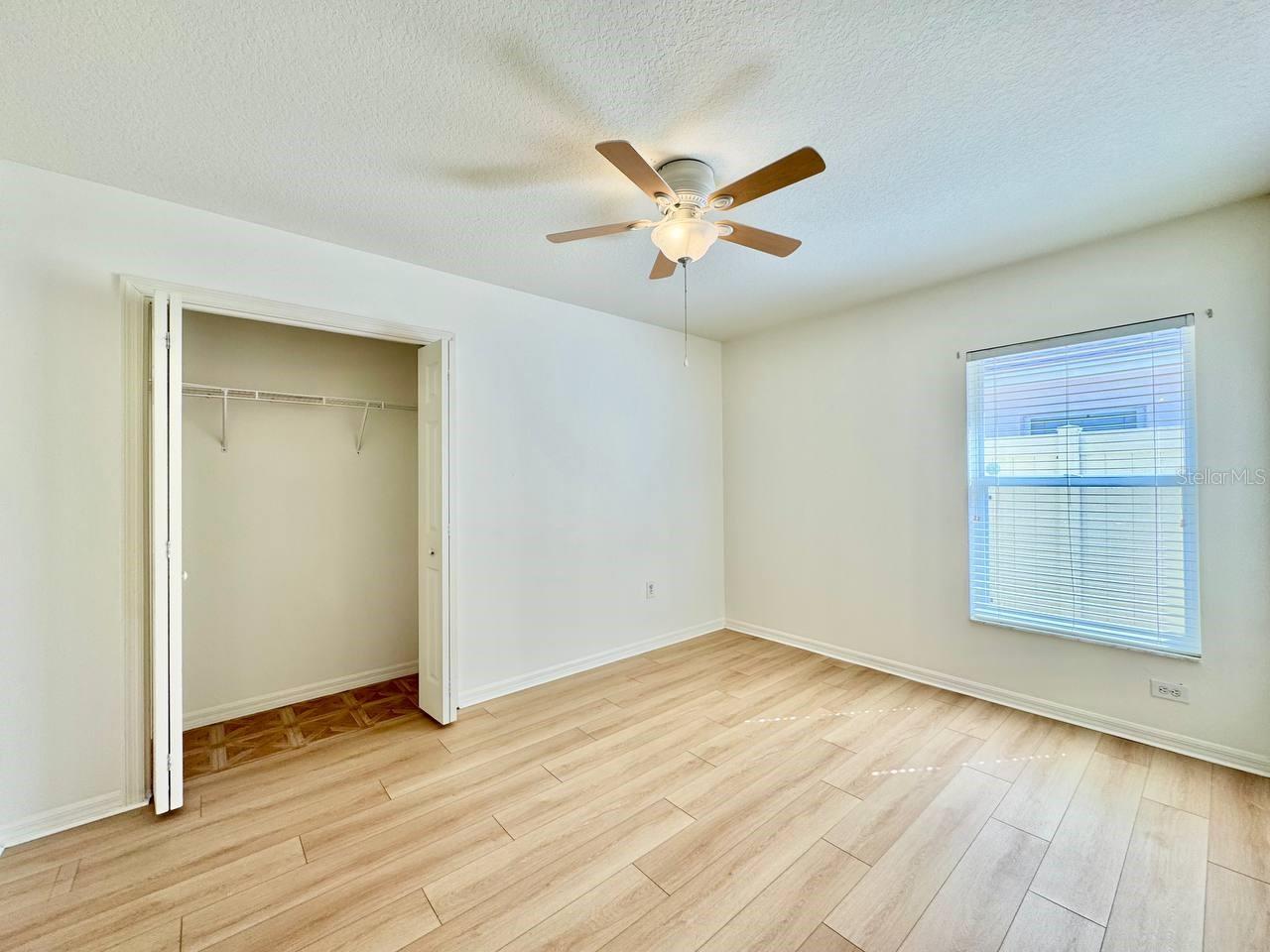 Image 23 of 44 For 22537 Roderick Drive