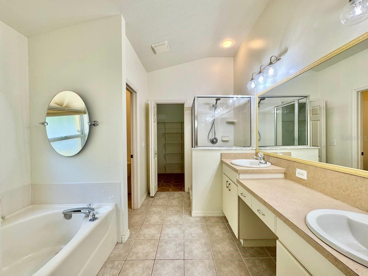 Image 33 of 44 For 22537 Roderick Drive