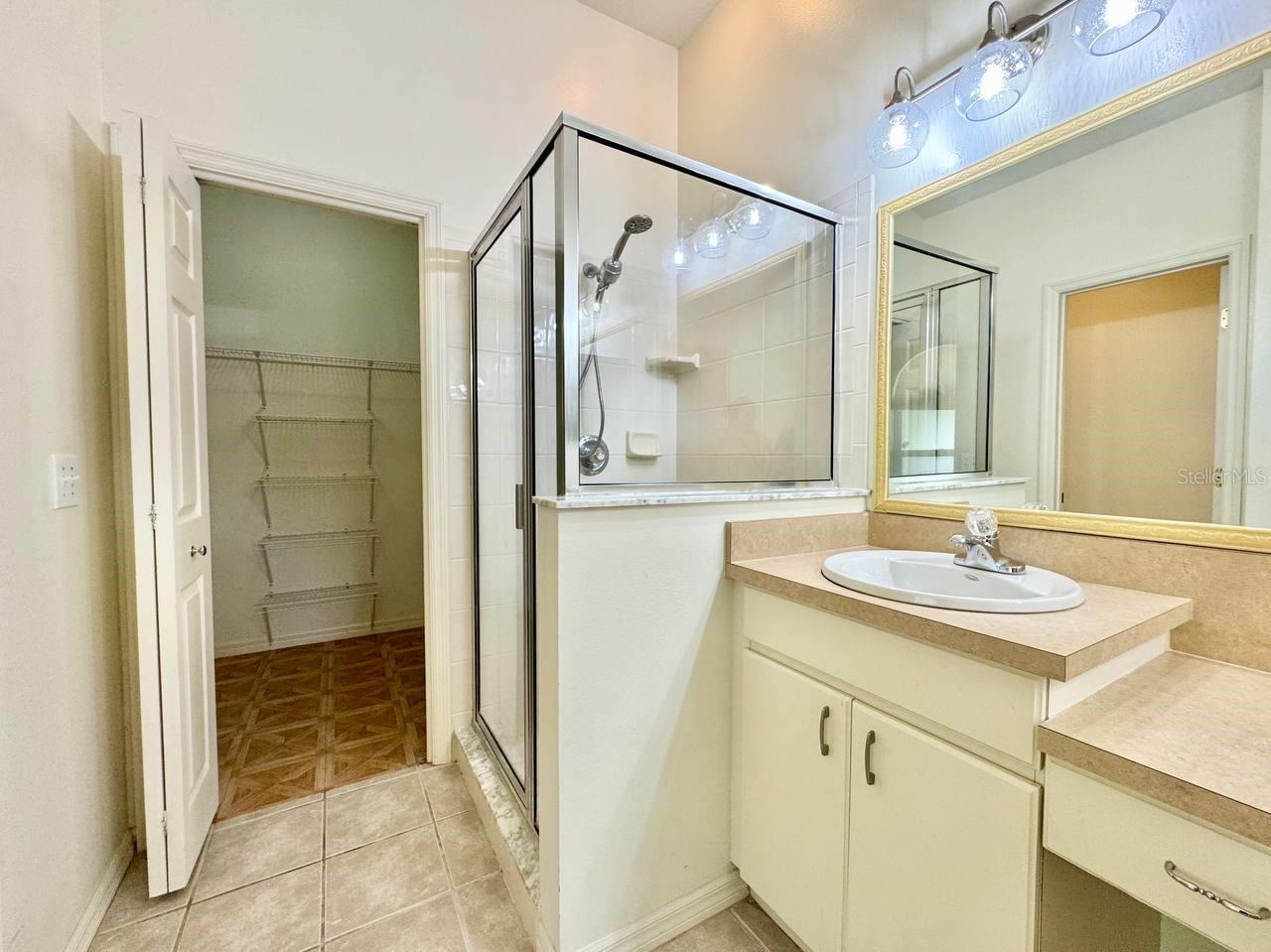 Image 36 of 44 For 22537 Roderick Drive