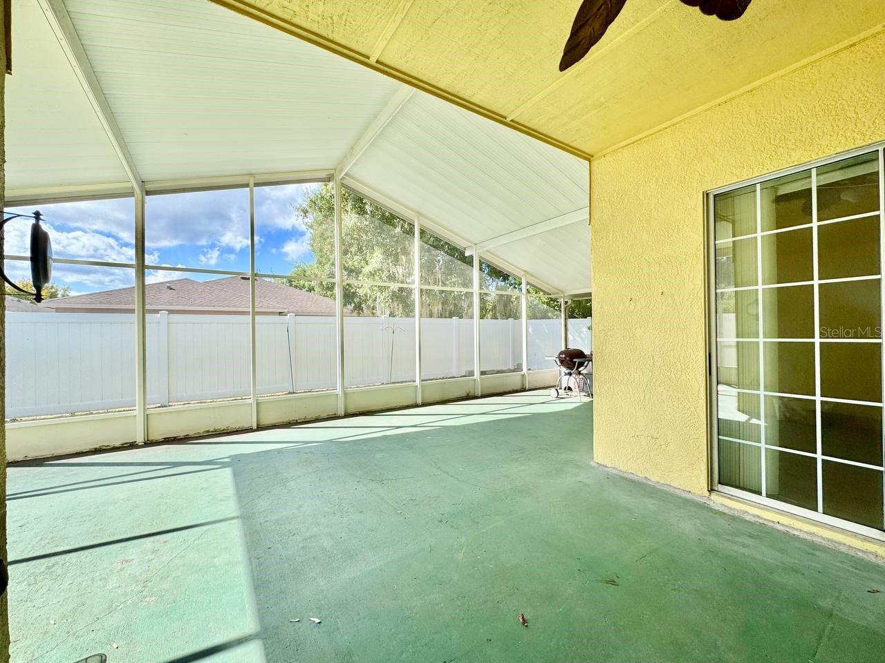 Image 38 of 44 For 22537 Roderick Drive