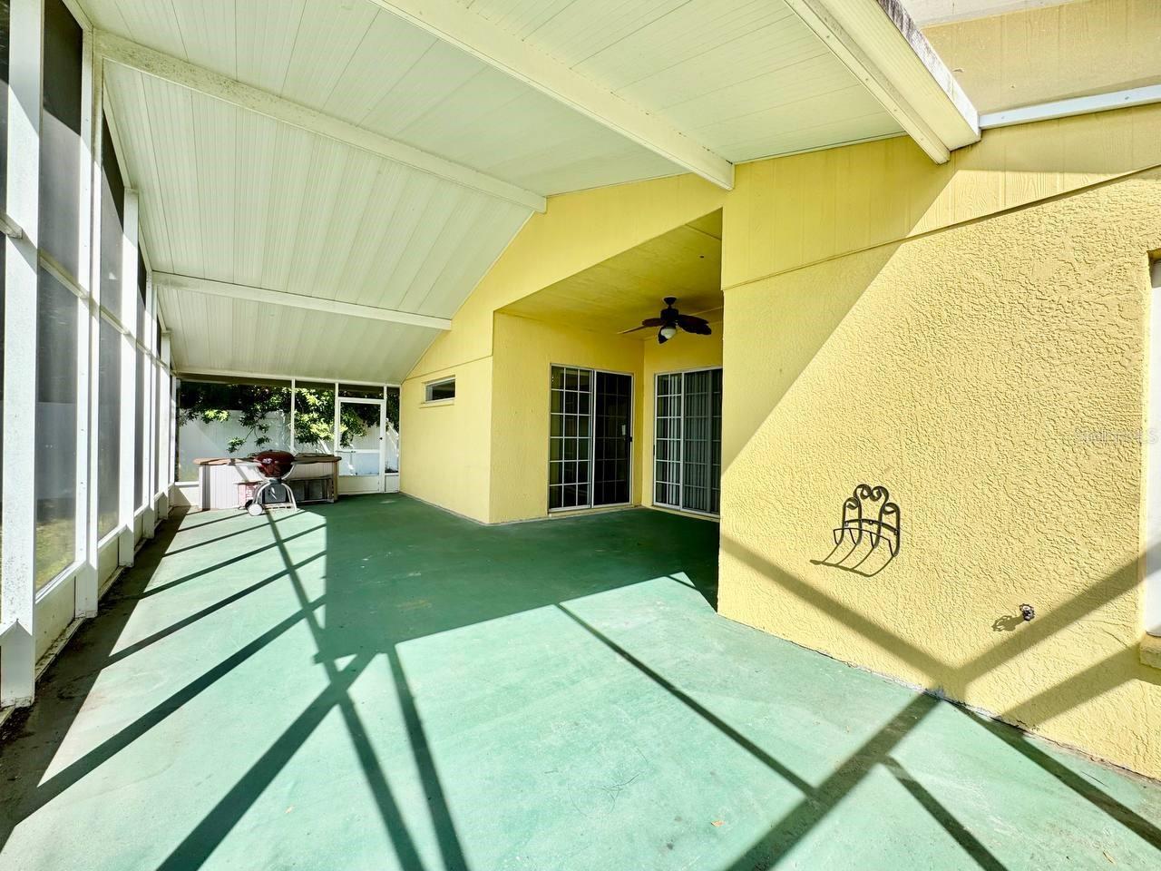 Image 39 of 44 For 22537 Roderick Drive