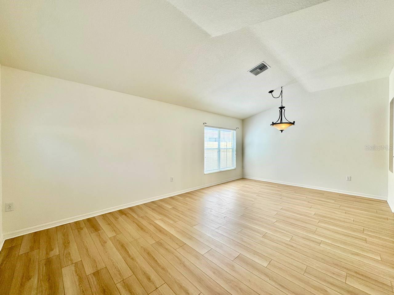Image 8 of 44 For 22537 Roderick Drive