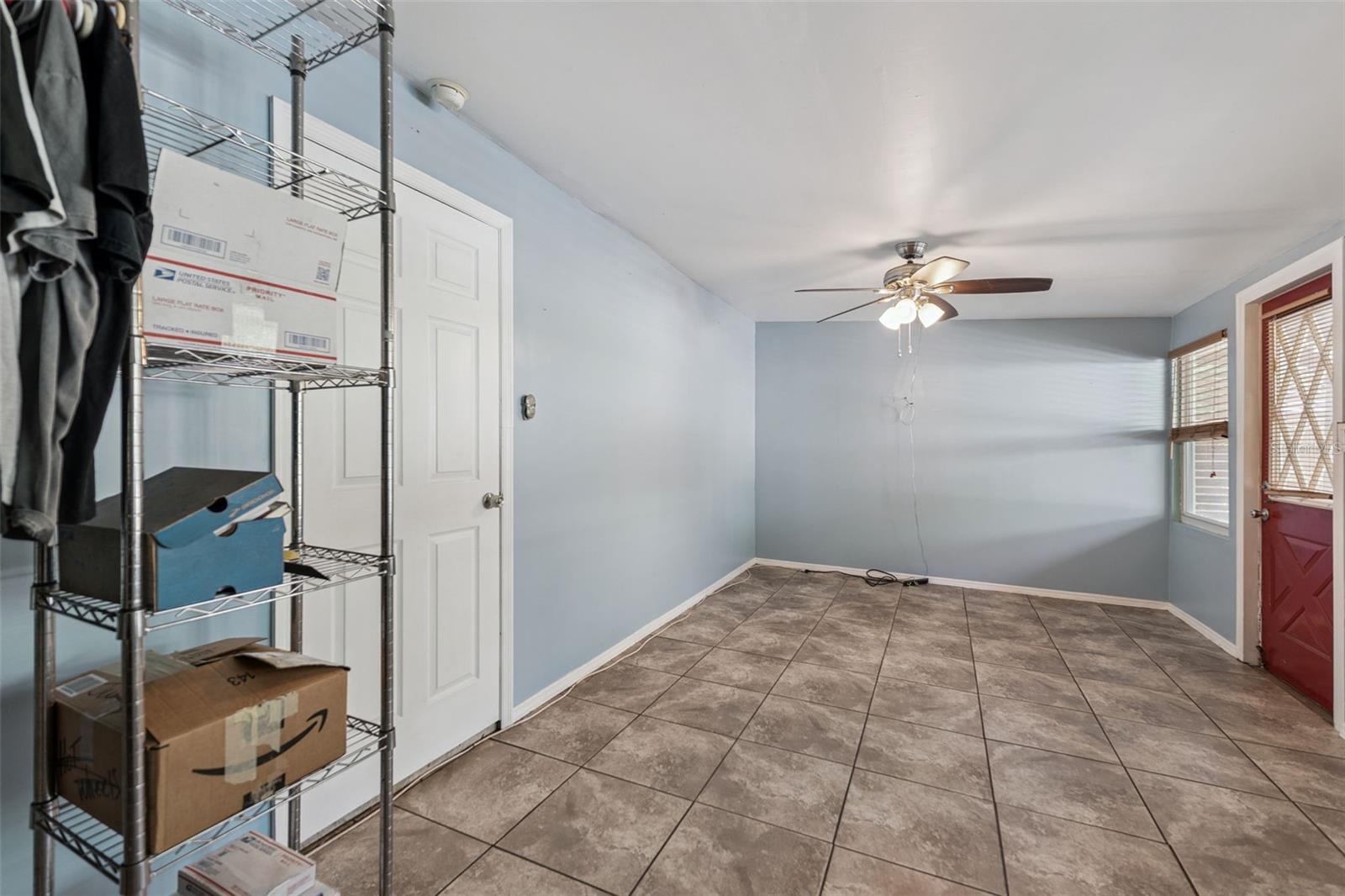 Image 23 of 34 For 983 Brookwood Ct S