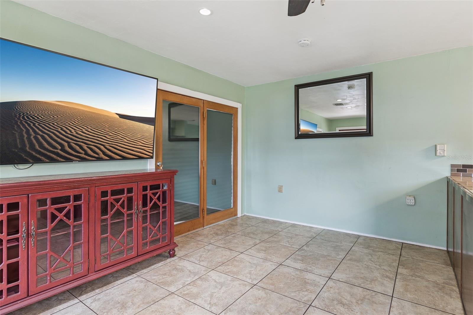 Image 25 of 34 For 983 Brookwood Ct S