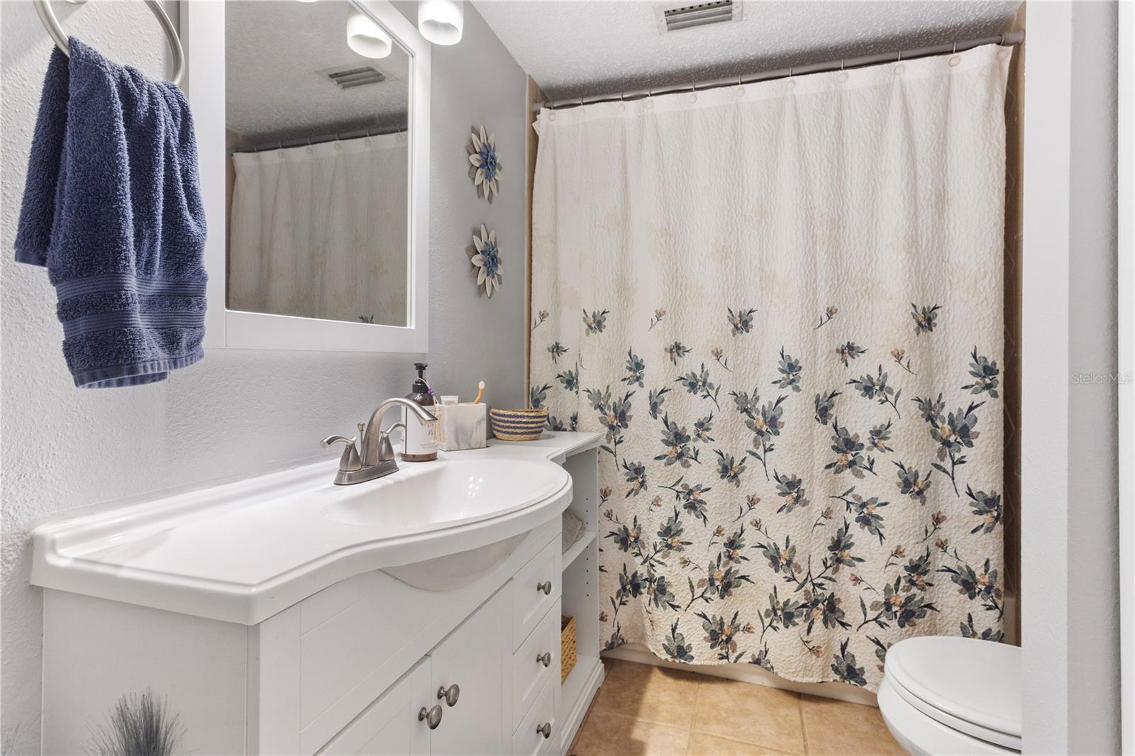 Image 12 of 16 For 2024 Blue Hawk Court 1814
