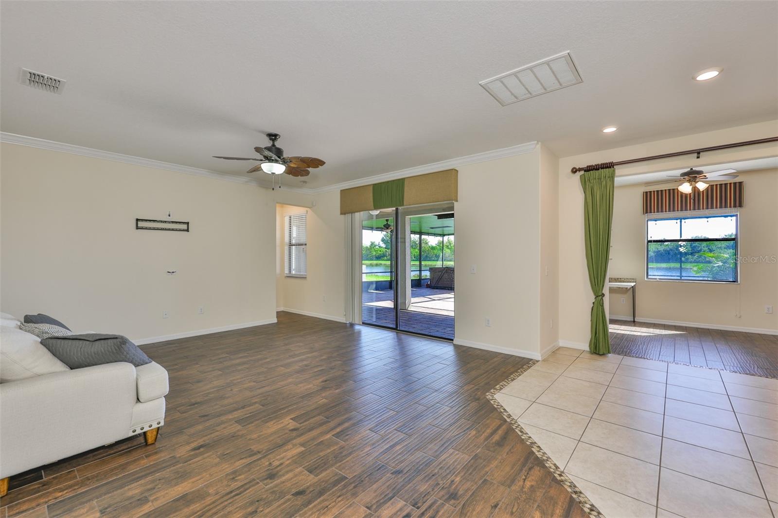 Image 19 of 53 For 11612 Shelby Jay Drive