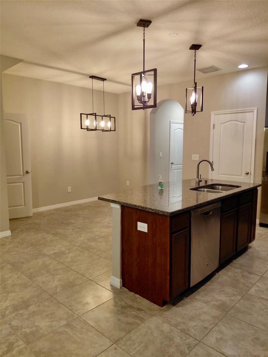 Listing photo id 1 for 10425 Yellow Spice Court