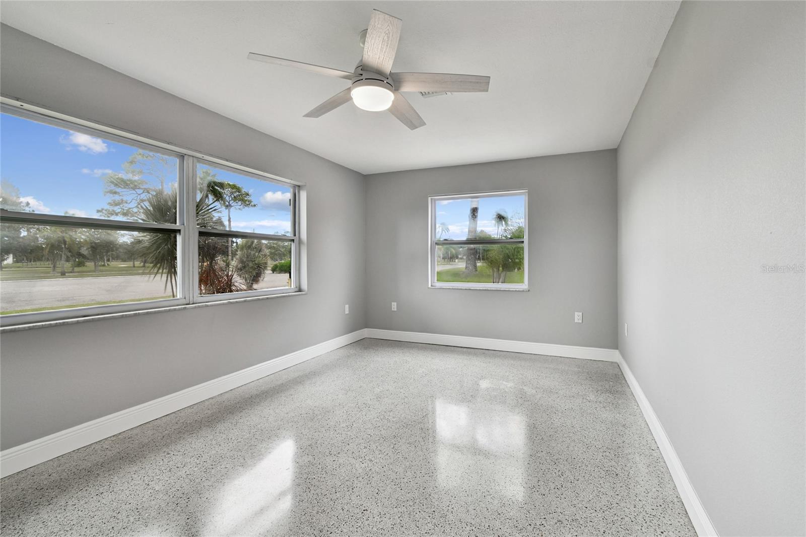 Image 11 of 56 For 623 Palm Boulevard