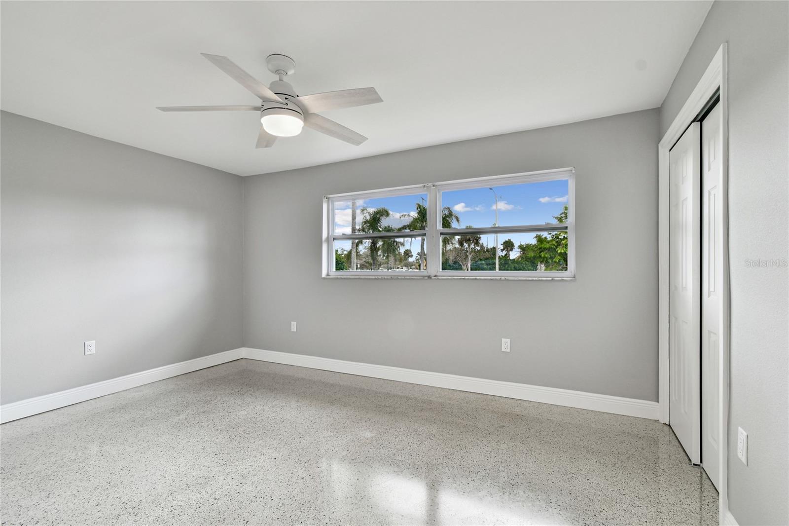 Image 17 of 56 For 623 Palm Boulevard