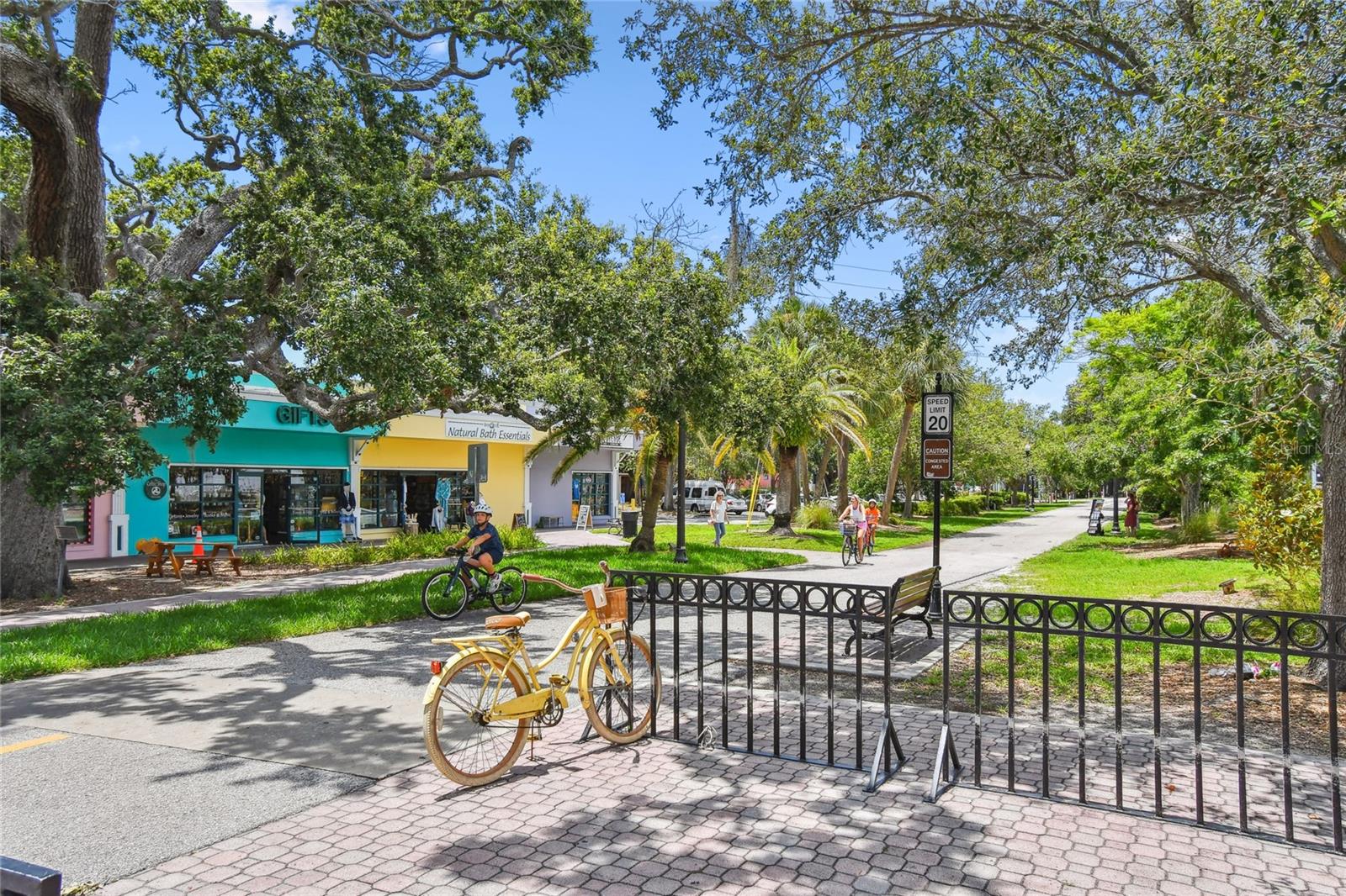 Image 46 of 56 For 623 Palm Boulevard