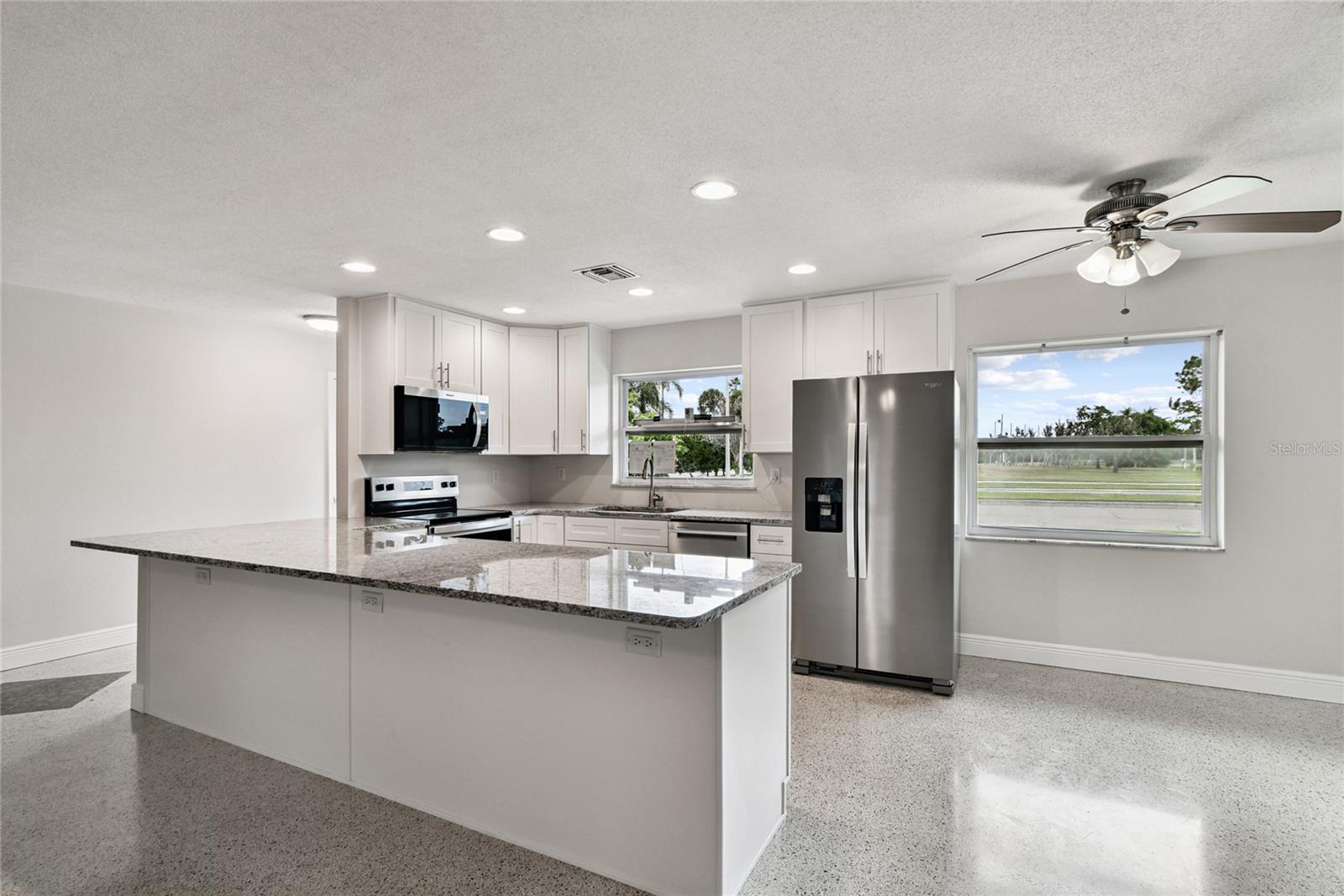 Image 5 of 56 For 623 Palm Boulevard