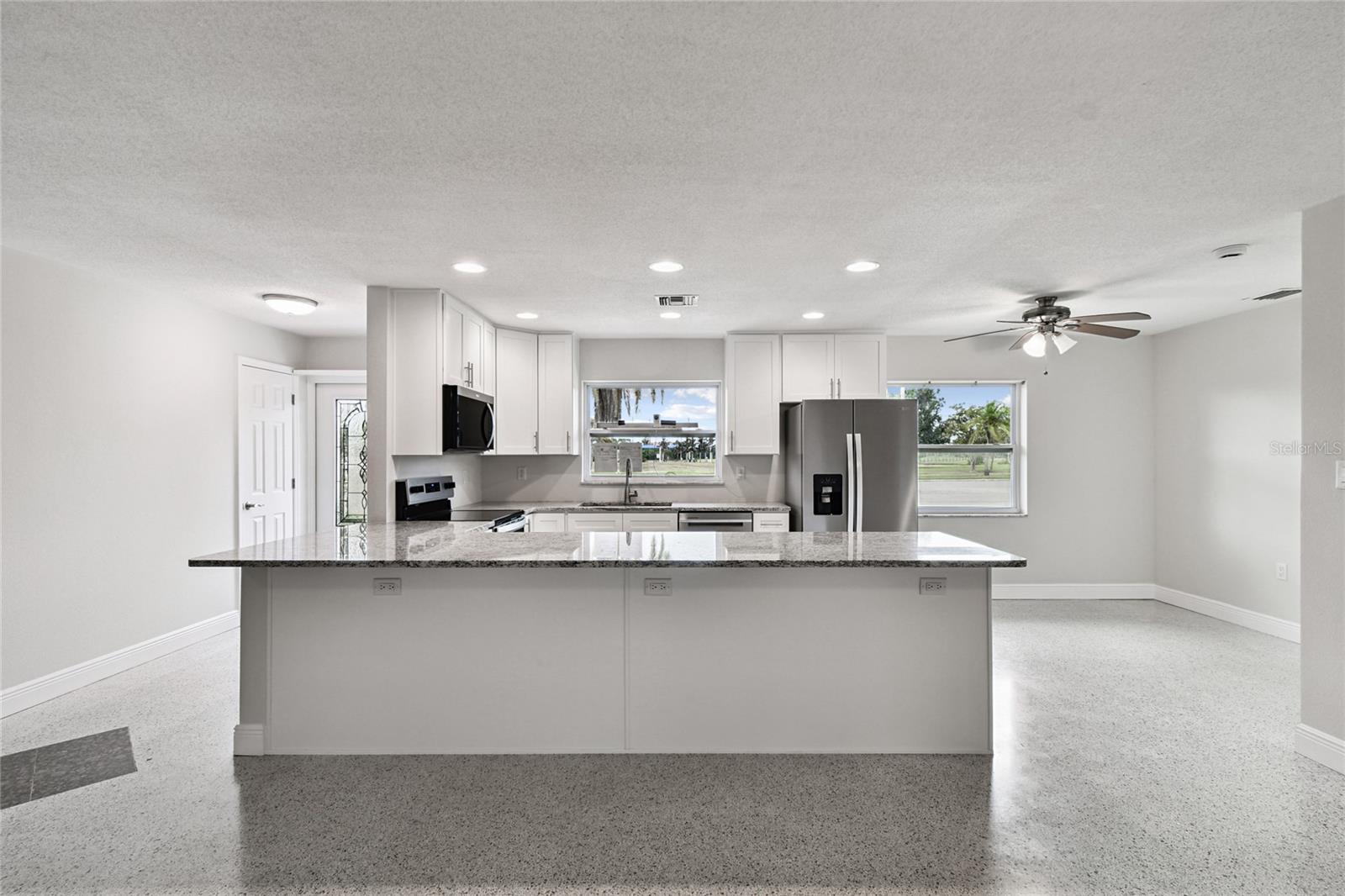Image 6 of 56 For 623 Palm Boulevard