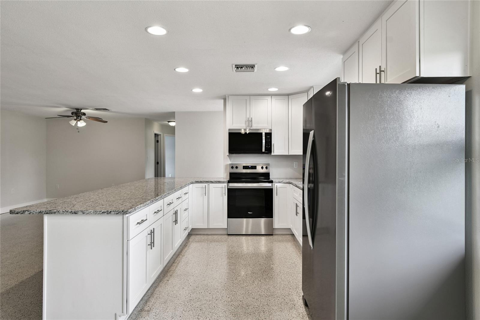 Image 7 of 56 For 623 Palm Boulevard