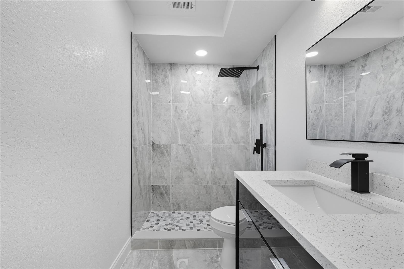 Image 20 of 50 For 577 Waterfall Drive