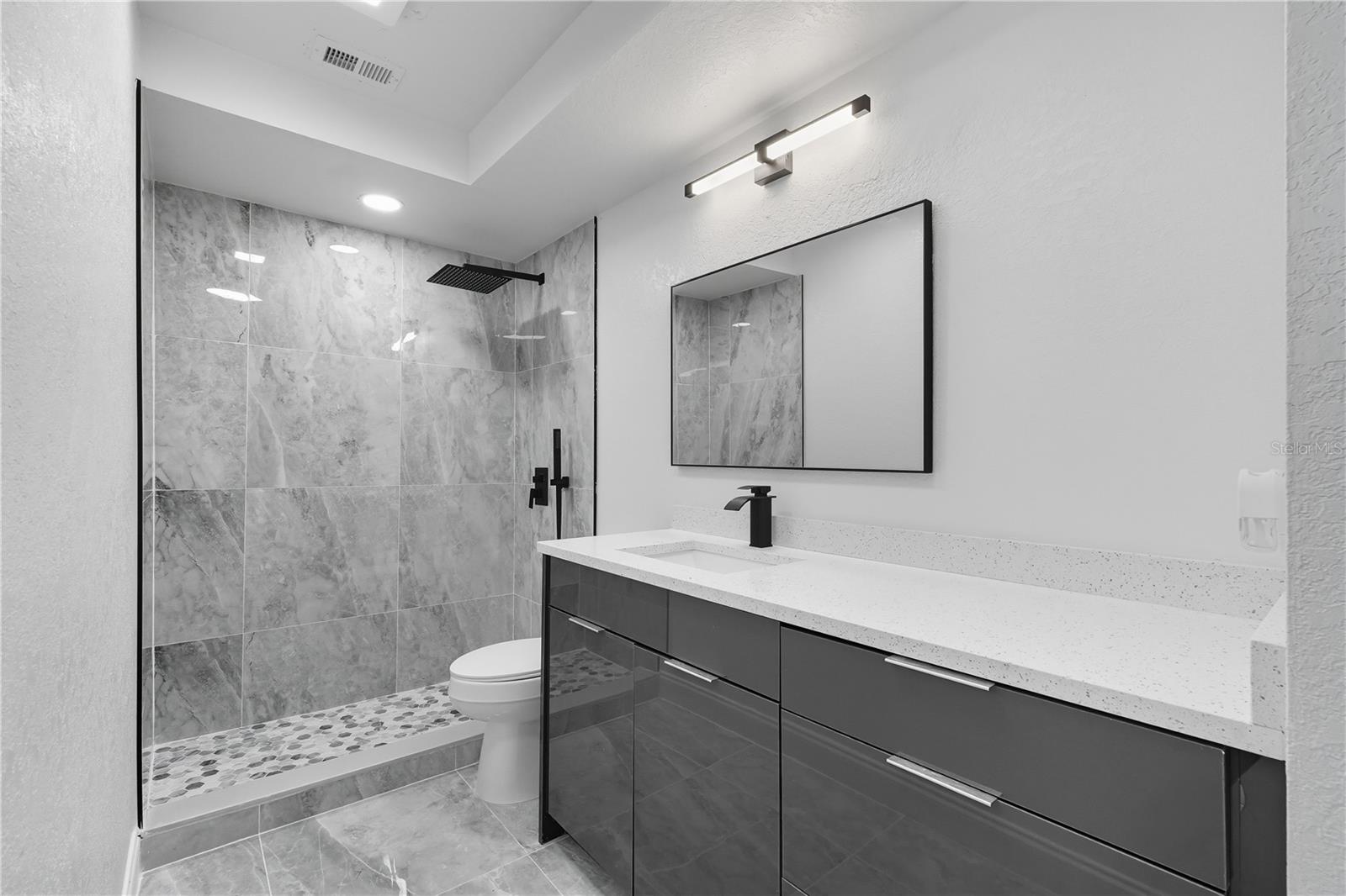 Image 23 of 50 For 577 Waterfall Drive