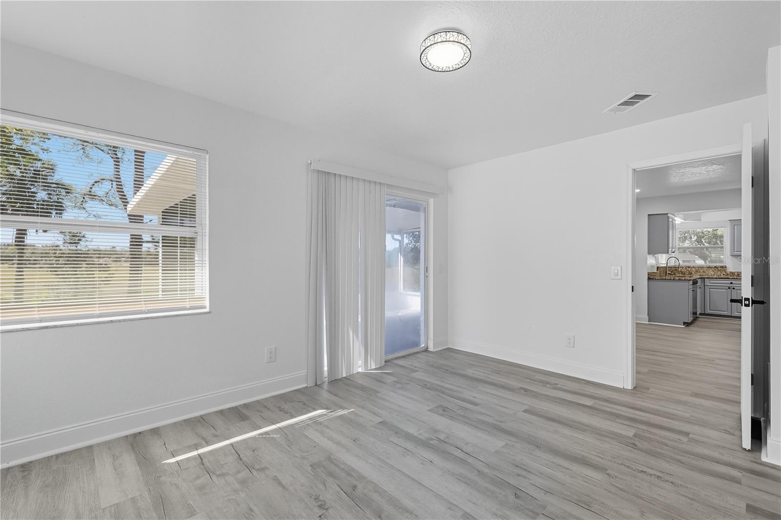 Image 28 of 50 For 577 Waterfall Drive