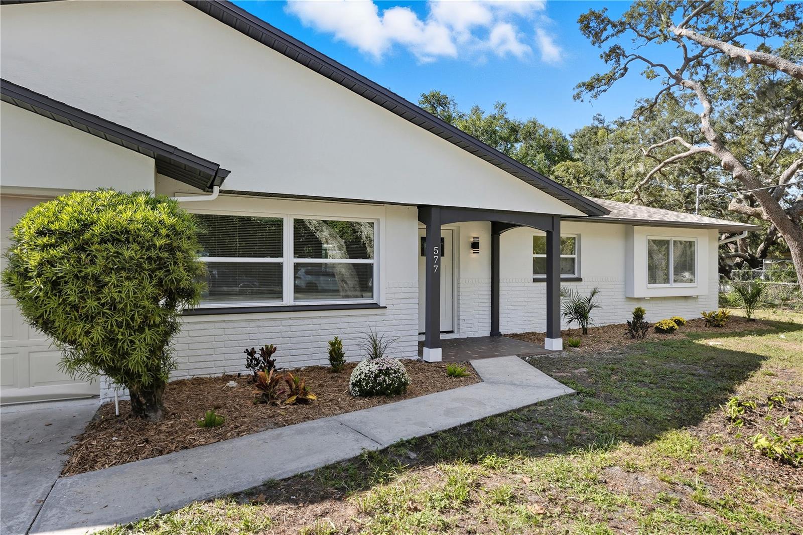 Image 7 of 50 For 577 Waterfall Drive