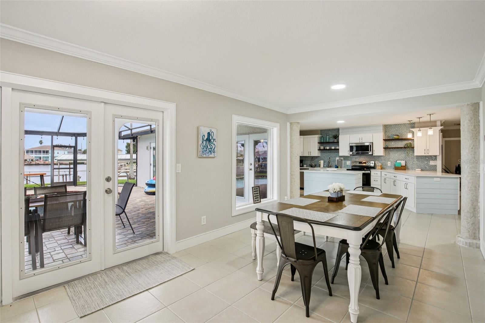 Image 11 of 39 For 4087 Gulf Coast Drive