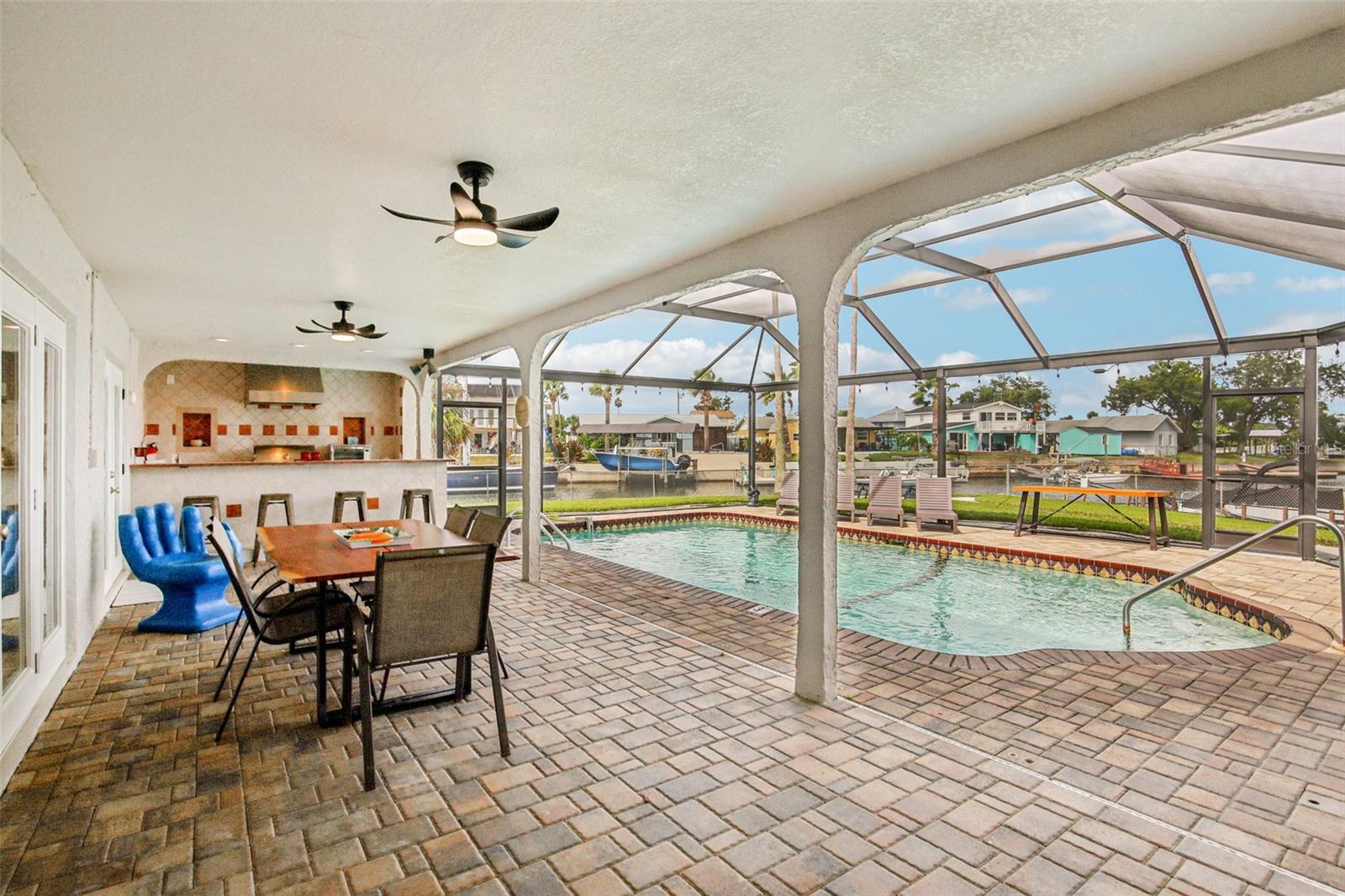 Image 26 of 39 For 4087 Gulf Coast Drive
