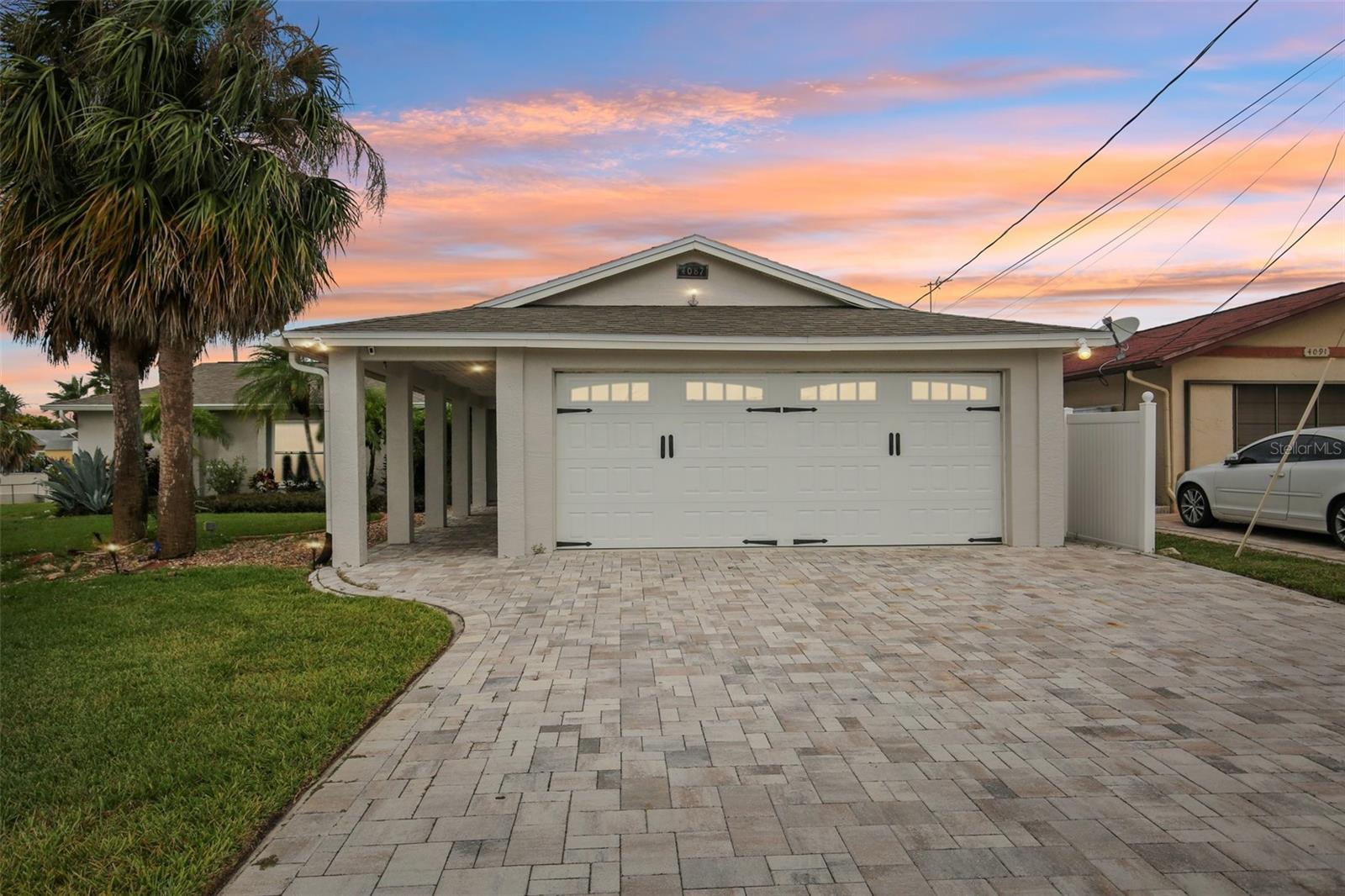 Image 3 of 39 For 4087 Gulf Coast Drive