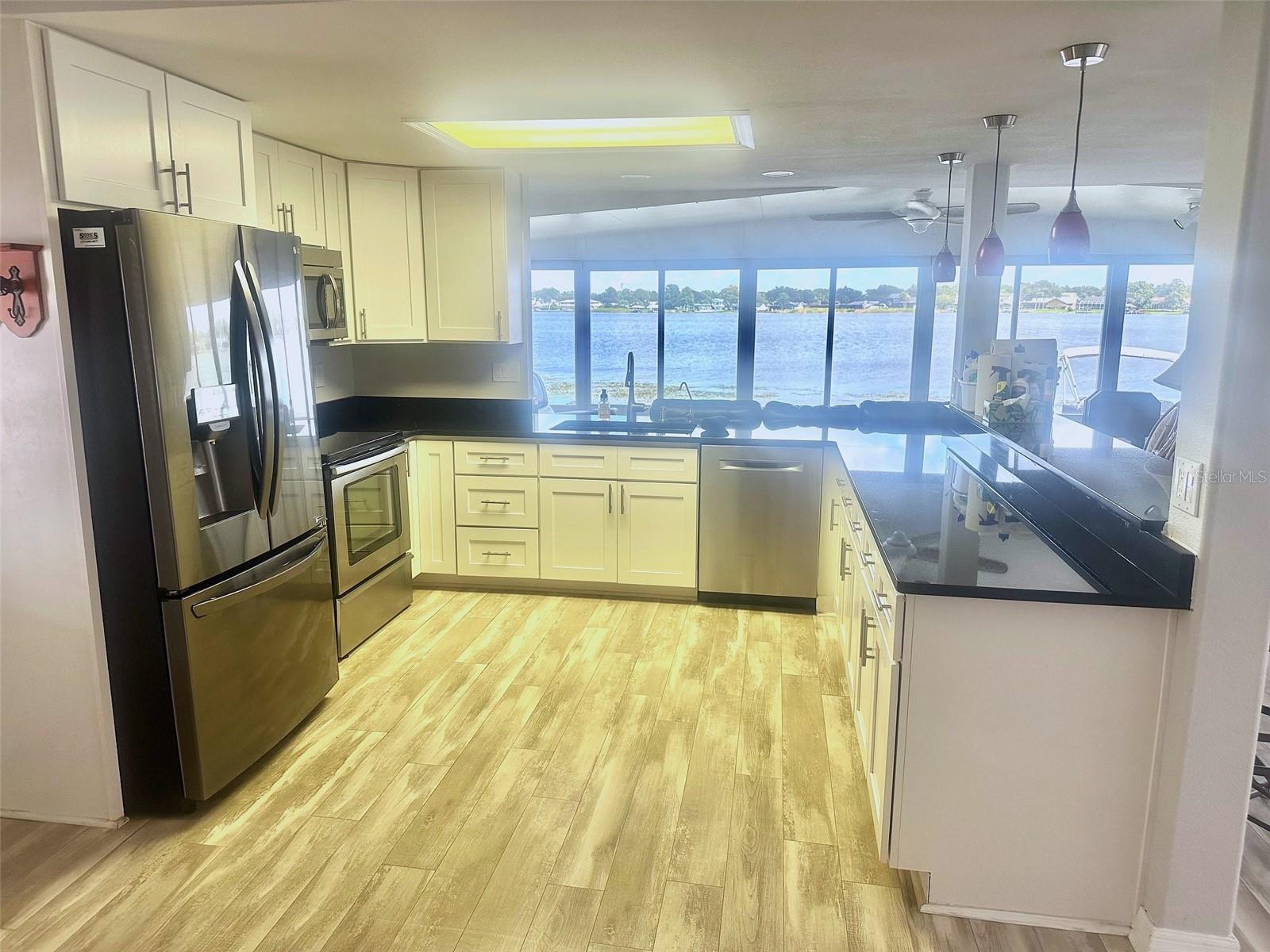 Image 4 of 21 For 11039 100th Street 310