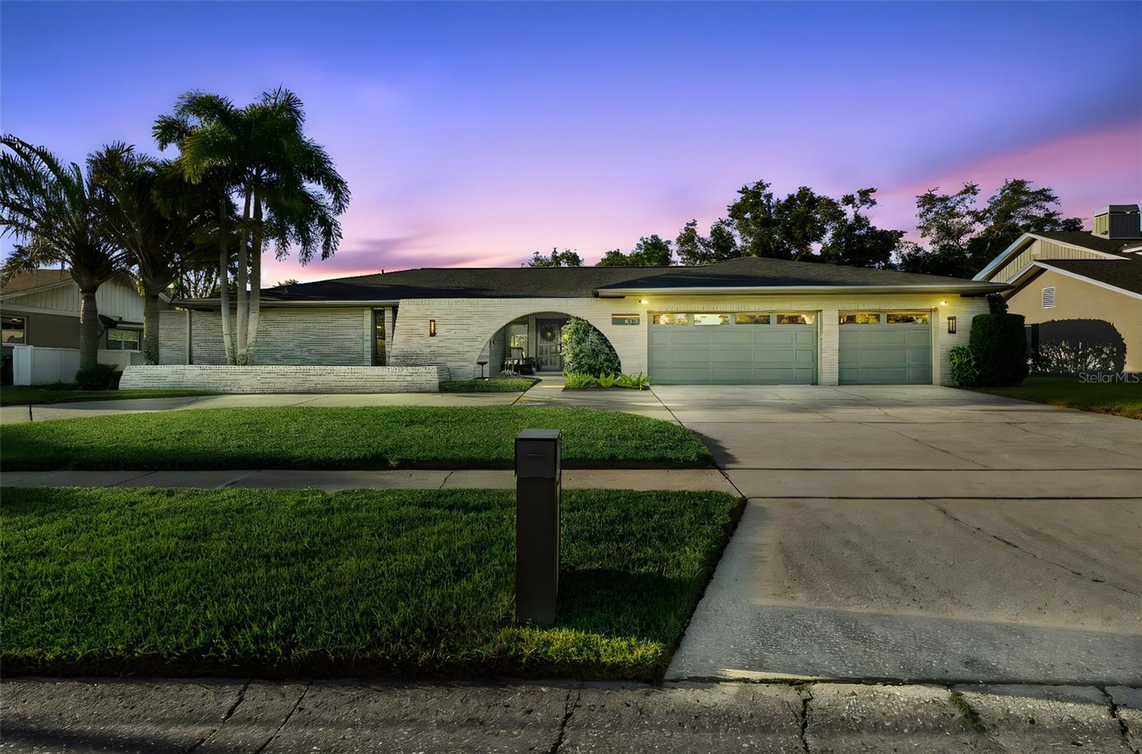 Image 2 of 80 For 2737 Northridge Drive E