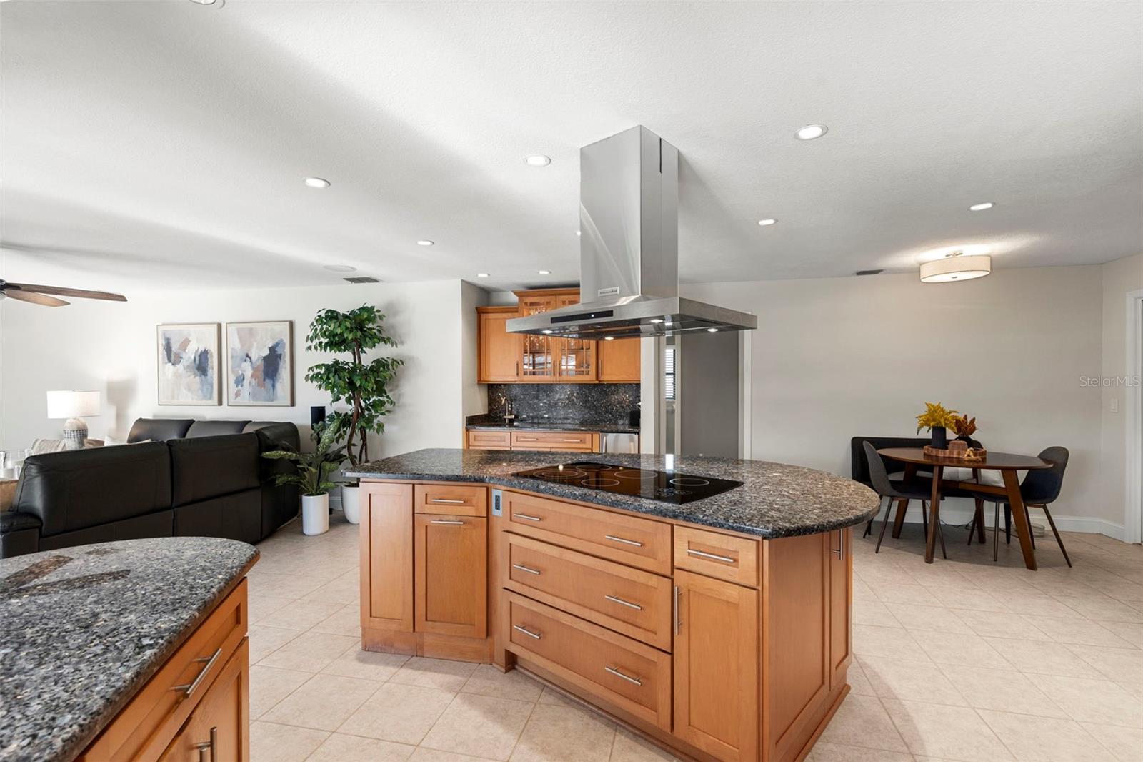Image 41 of 80 For 2737 Northridge Drive E