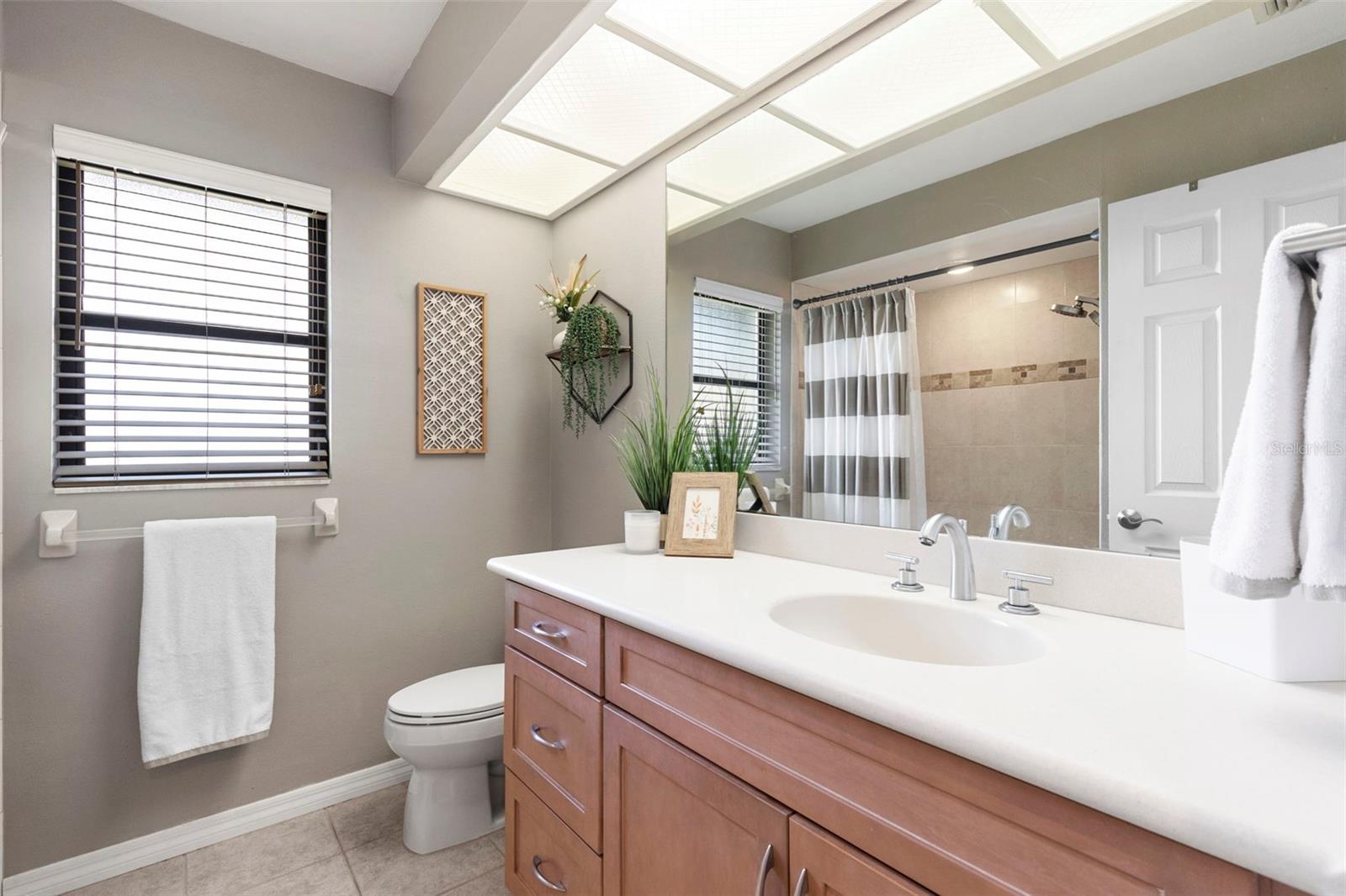 Image 50 of 80 For 2737 Northridge Drive E