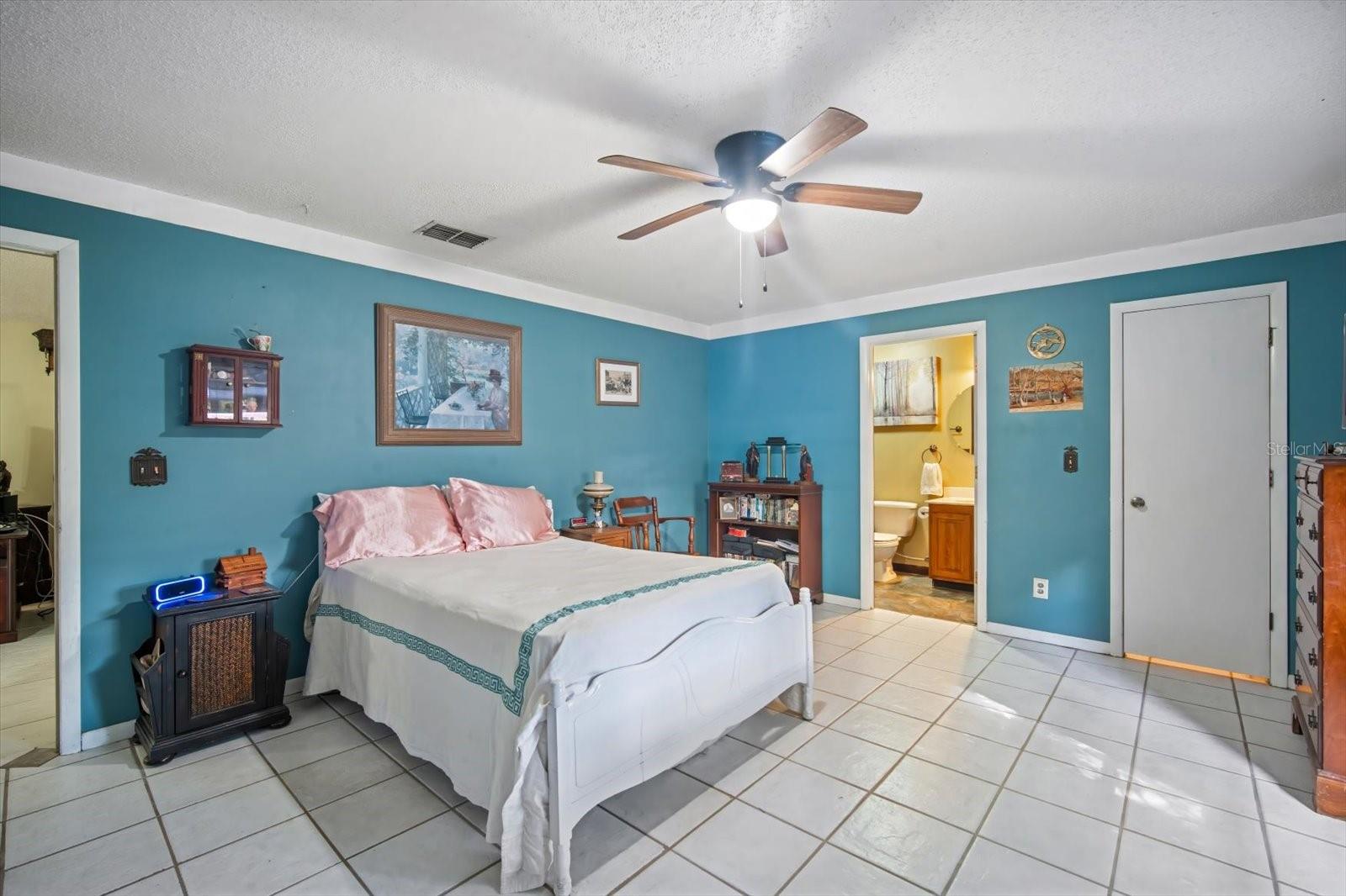Image 10 of 28 For 1602 Wills Street