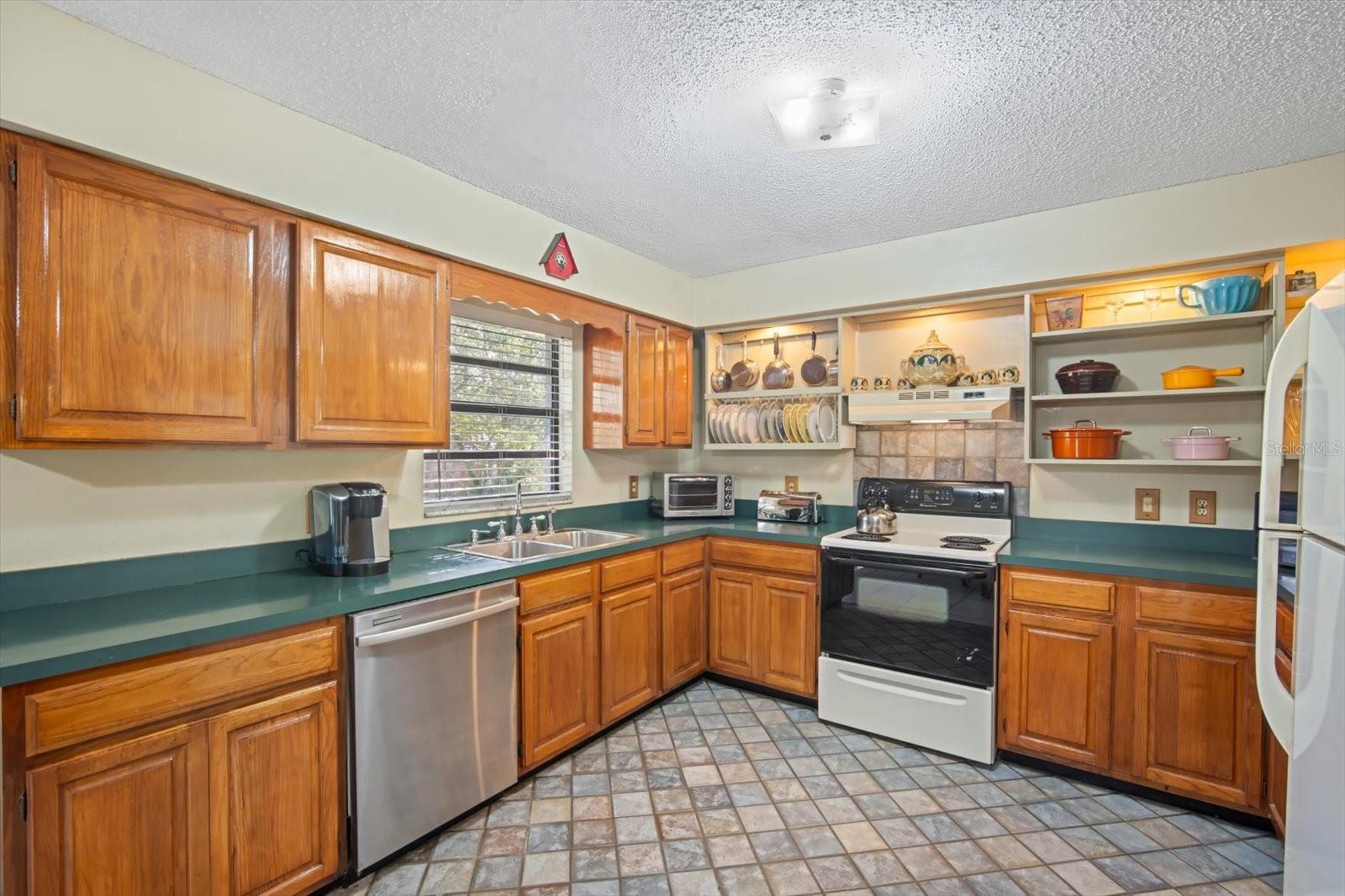 Image 17 of 28 For 1602 Wills Street