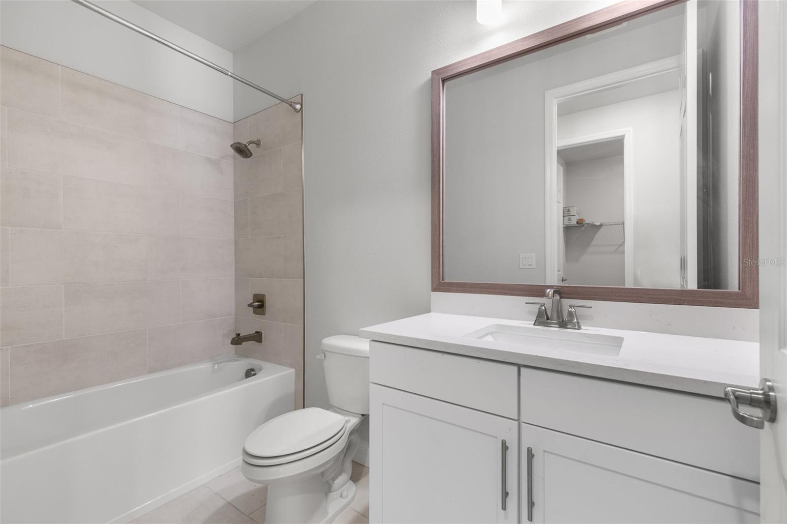 Listing photo id 28 for 31496 Westbury Estates Avenue