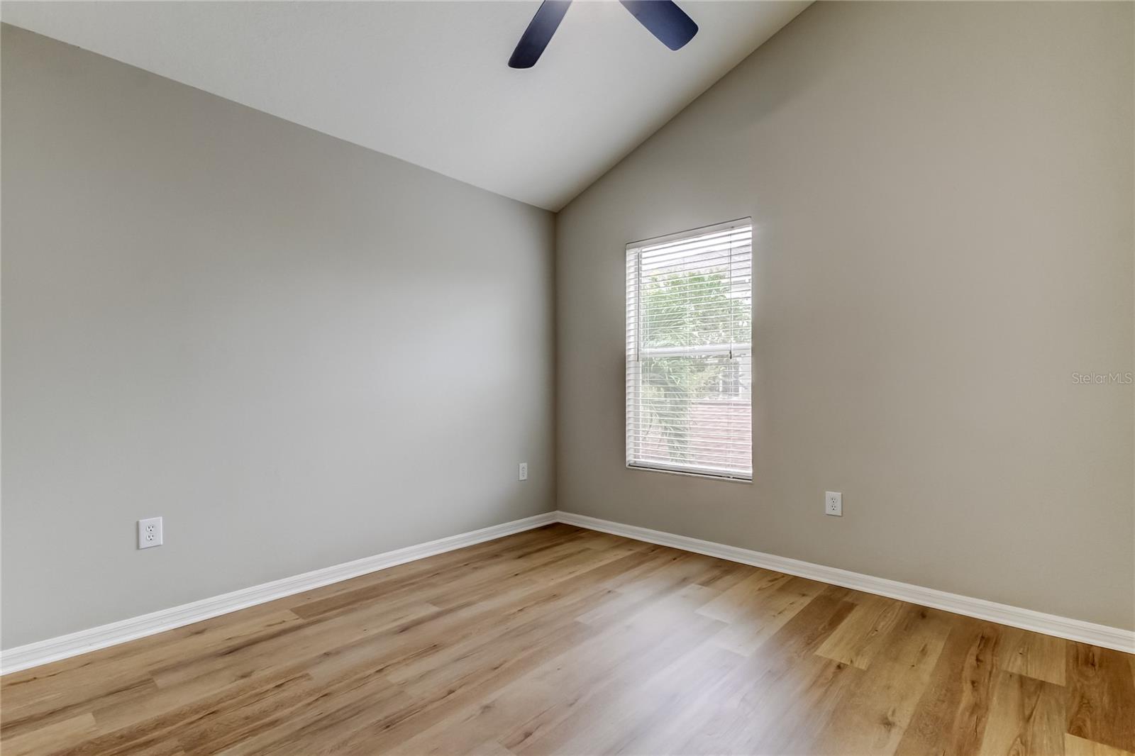 Image 41 of 59 For 10012 Tate Lane