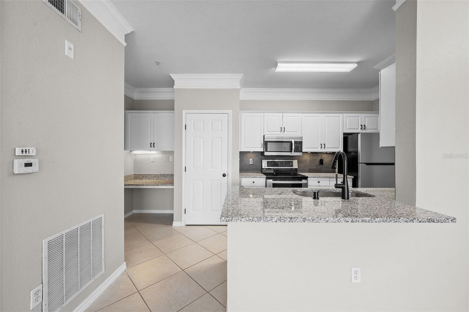 Image 12 of 39 For 4305 Bayside Village Drive 102