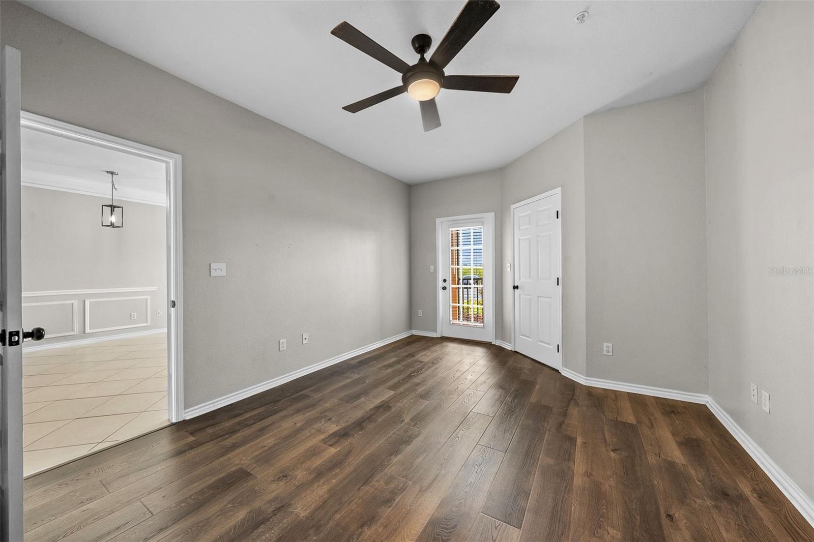 Image 26 of 39 For 4305 Bayside Village Drive 102