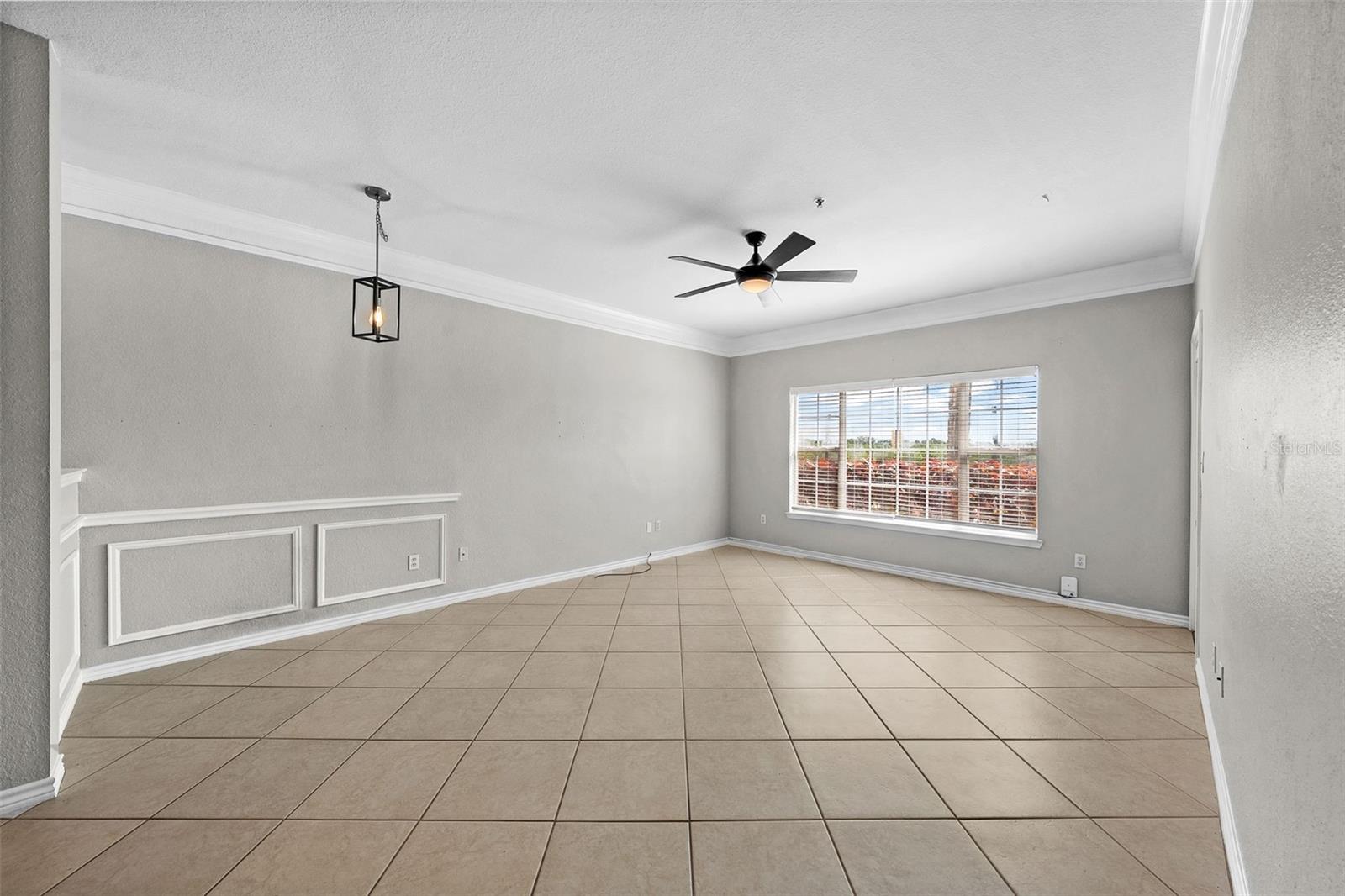 Image 8 of 39 For 4305 Bayside Village Drive 102