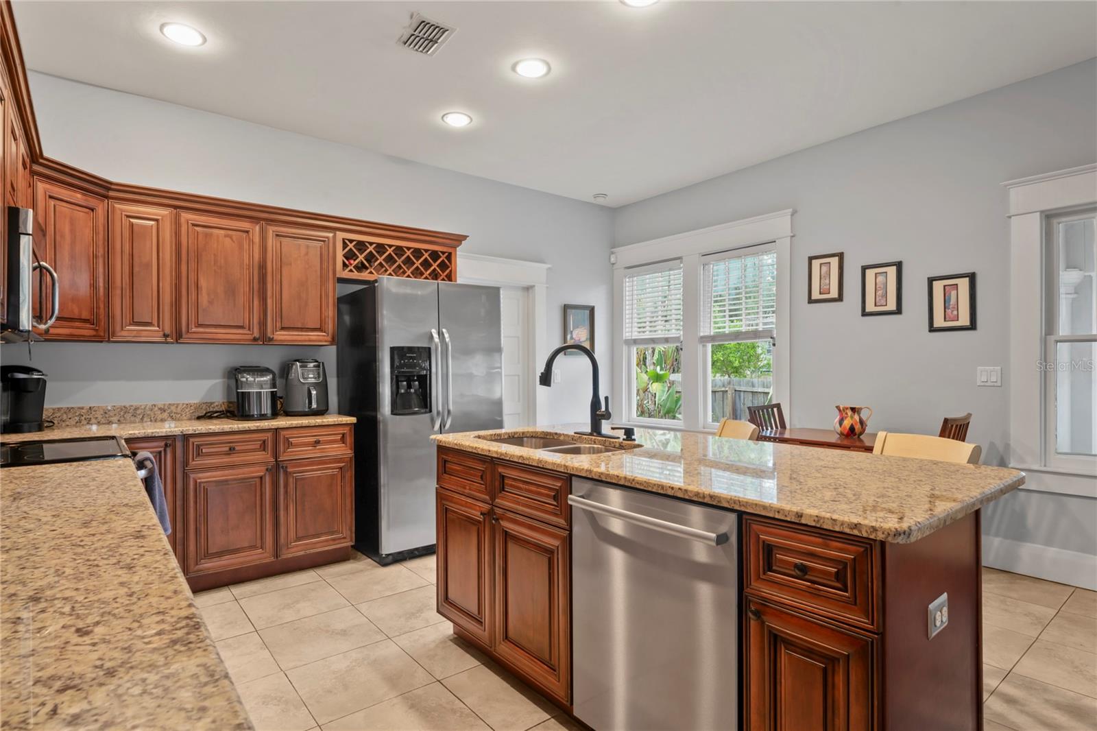 Image 11 of 58 For 5912 Suwanee Avenue