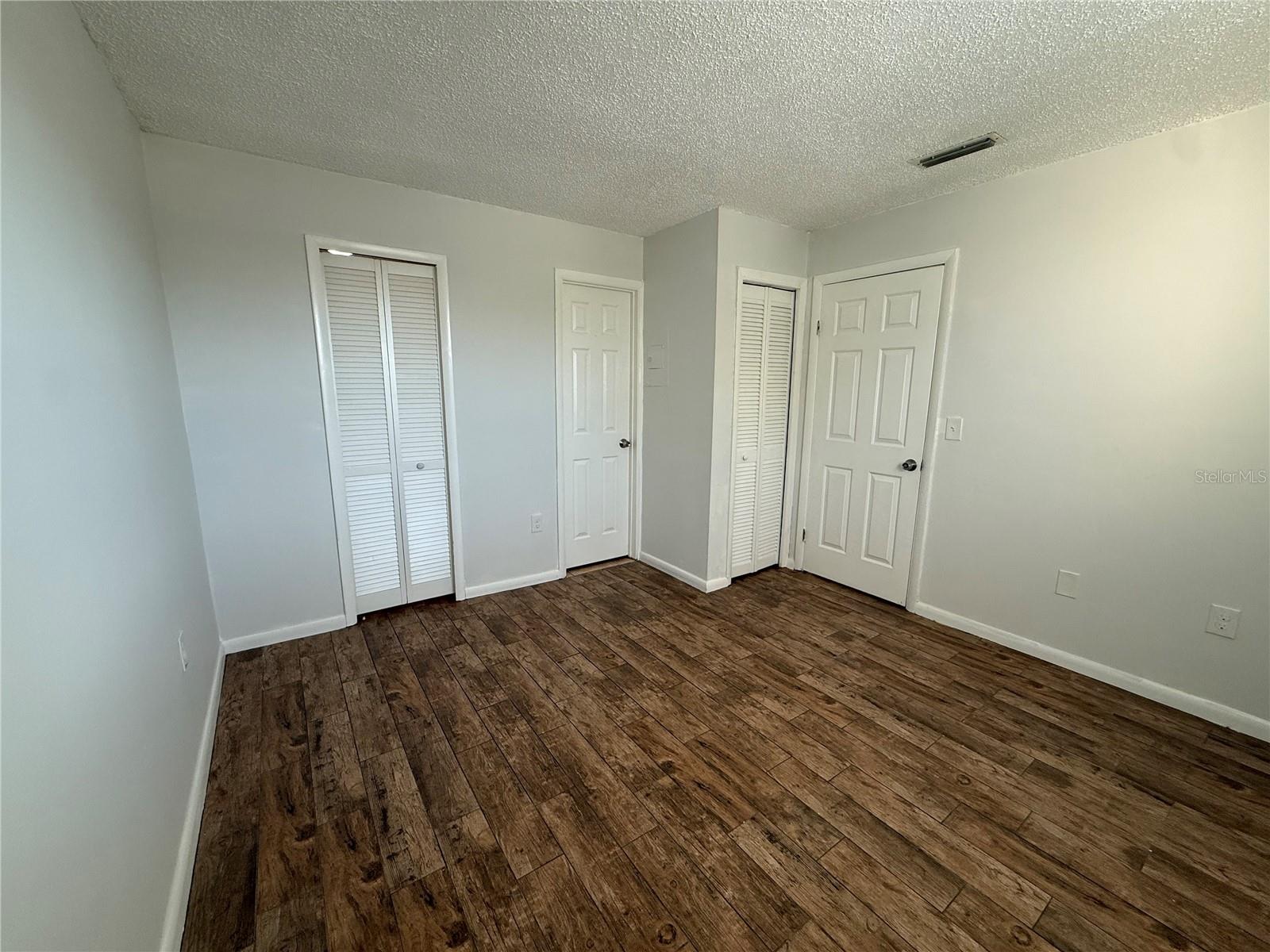 Listing photo id 15 for 9013 Westchester Circle 26