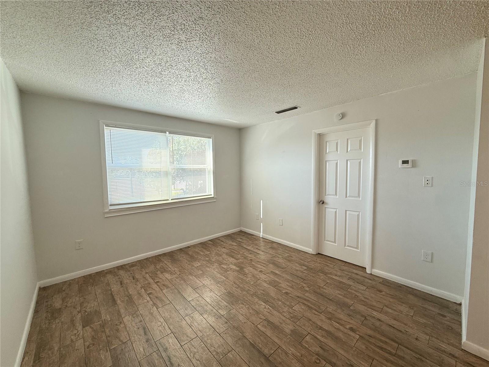 Listing photo id 5 for 9013 Westchester Circle 26
