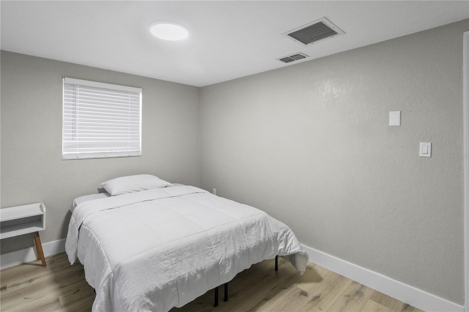 Image 13 of 41 For 7040 Morningstar Lane