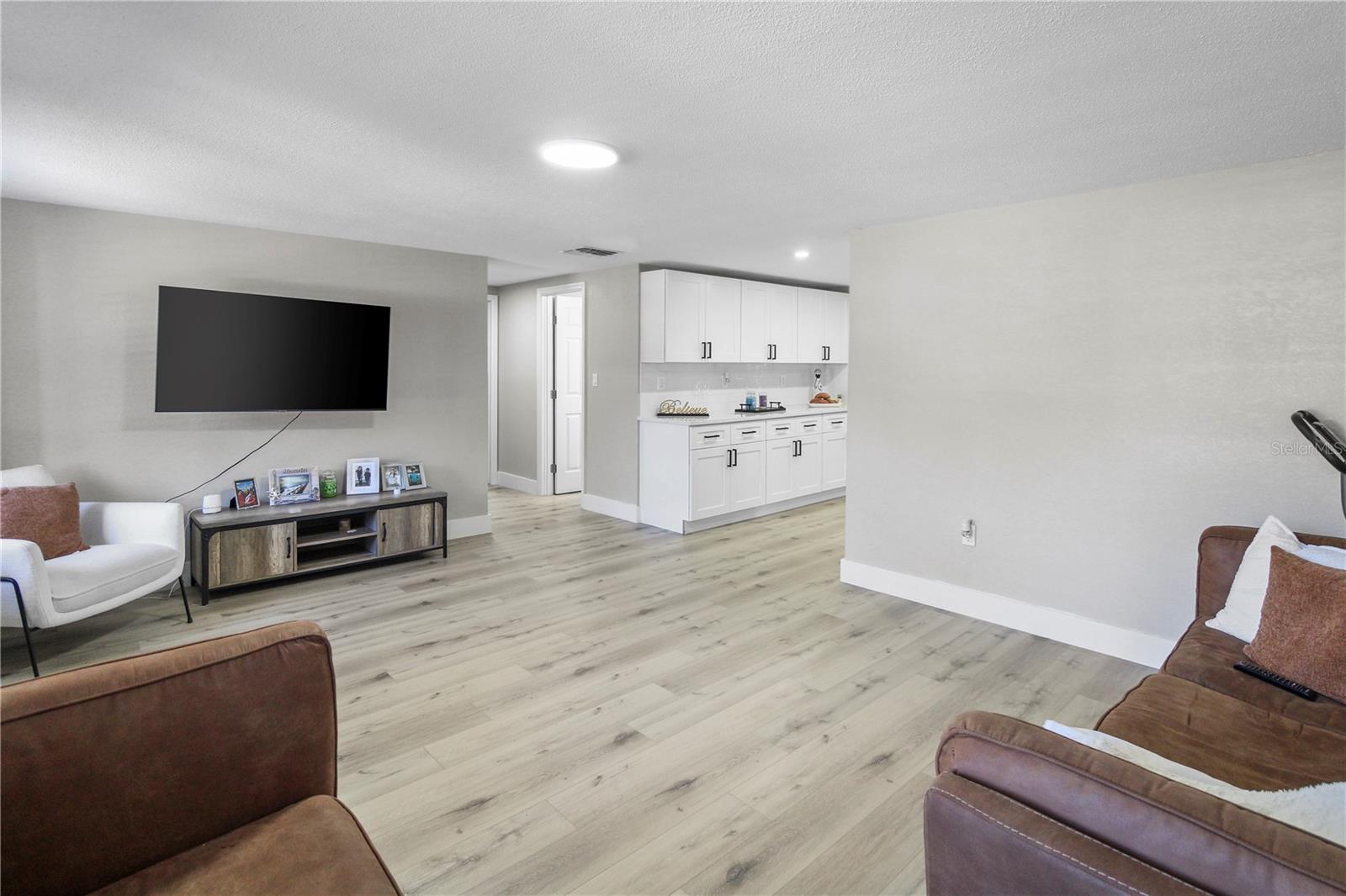 Image 7 of 41 For 7040 Morningstar Lane
