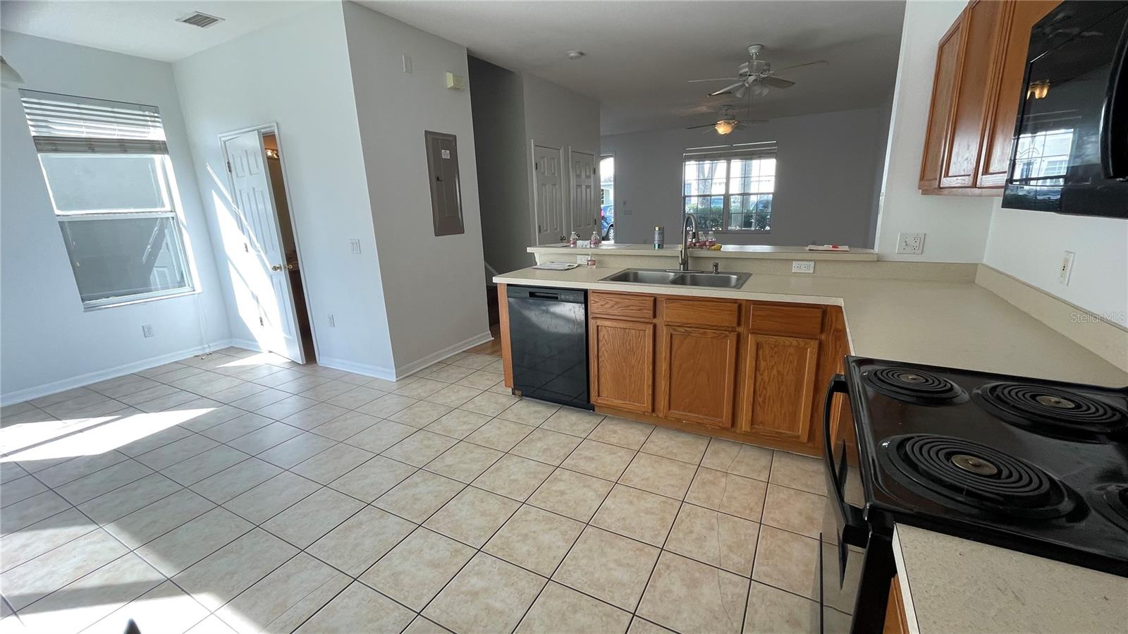 Image 5 of 17 For 8788 Christie Drive